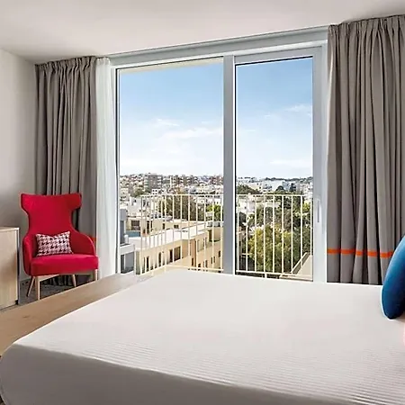Quadro Hotel, Trademark Collection By Wyndham Szálloda San Ġiljan