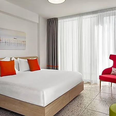 Quadro Hotel, Trademark Collection By Wyndham 3* San Ġiljan