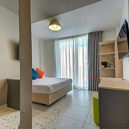 Quadro Hotel, Trademark Collection By Wyndham 3*